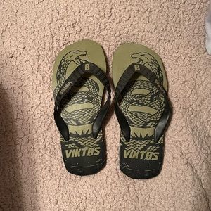 Viktos Chuville Treadnaught sandal flip flops